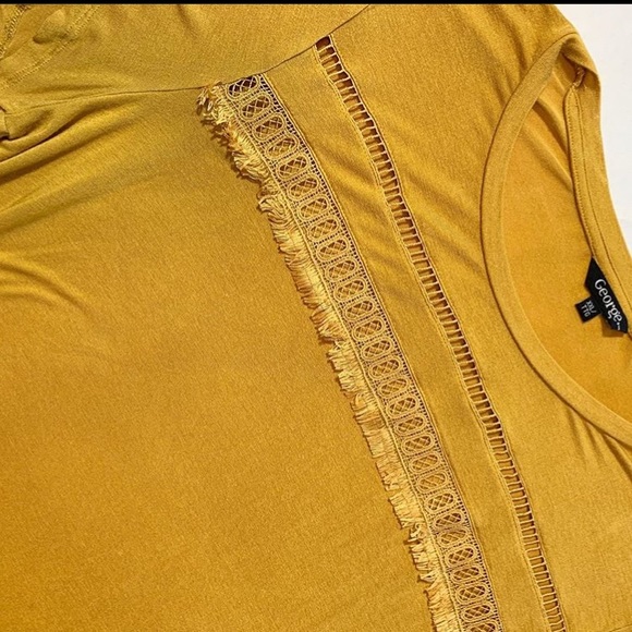 Yellow T - Picture 2 of 3